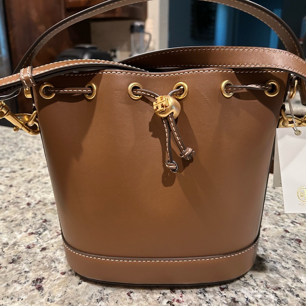 NWT Authentic Tory Burch Bucket Bag